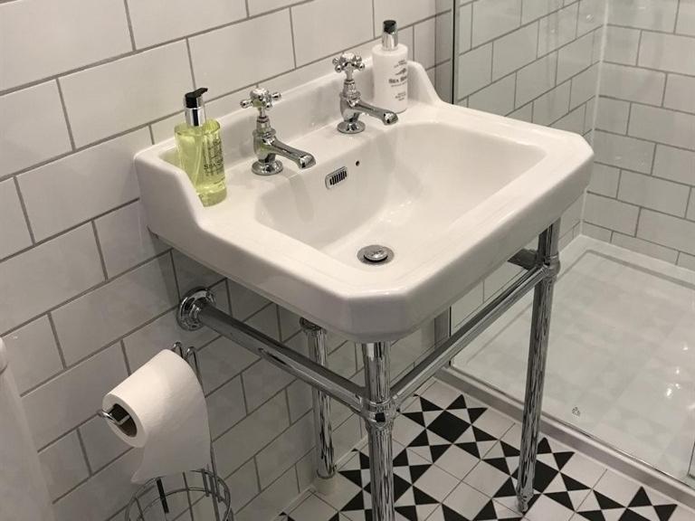 No.16 Hotel Seaham Cameră foto A modern washbasin